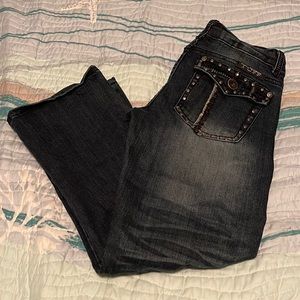 Cowgirl Tuff Capri jeans size W24